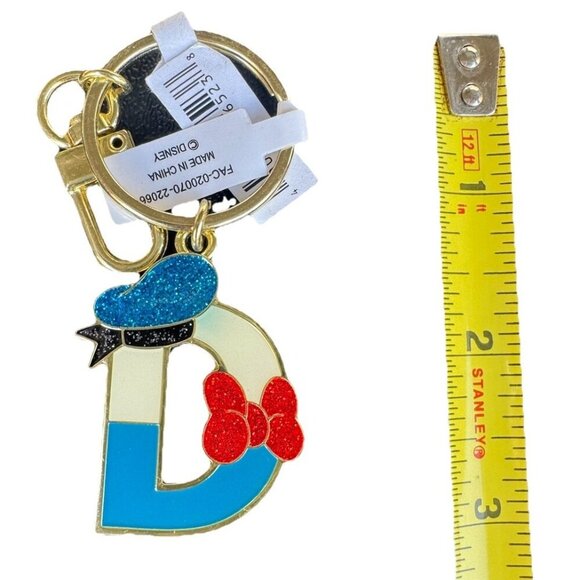 Disney Parks Daisy Duck Letter D, Metal Keychain Bag Charm 3” NWT - Picture 1 of 2